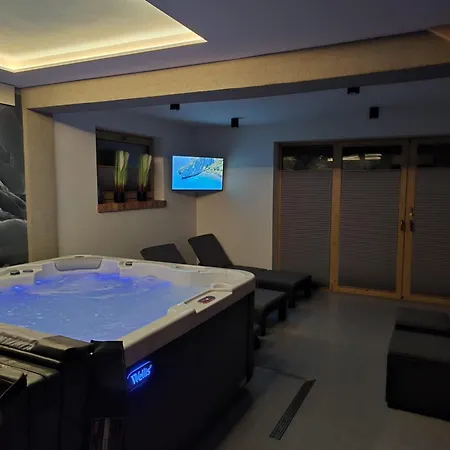 Topory Prestige House Sauna & Jacuzzi *