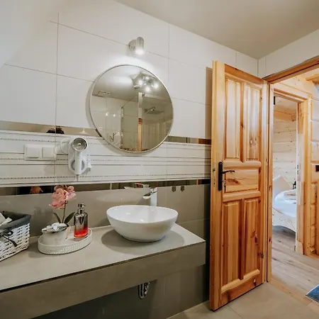 Topory Prestige House Sauna & Jacuzzi *